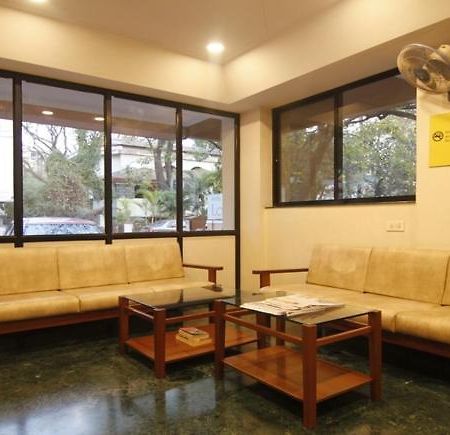 Hotel Lotus Pune Luaran gambar