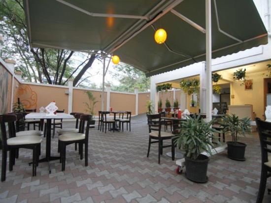 Hotel Lotus Pune Luaran gambar